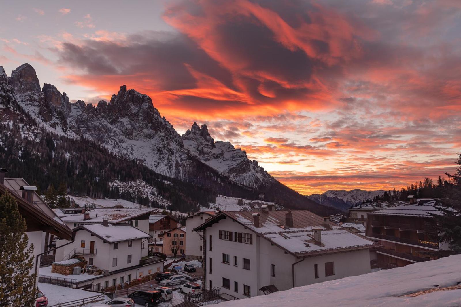 Hotel Panorama San Martino Di Castrozza Exteriör bild